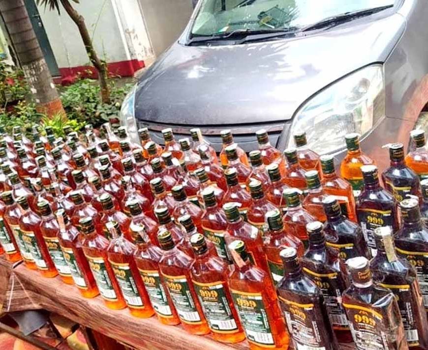 जालंधर में तस्कर पर बड़ी कार्रवाई, 32 बोतल महंगी शराब और 10.72 लाख नकद बरामद