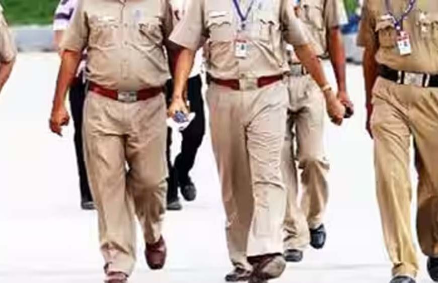 महिलाओं के खिलाफ अपराधों पर सरकार सख्त शिक्षक पर हुई एफआईआर, तत्काल किया निलंबित