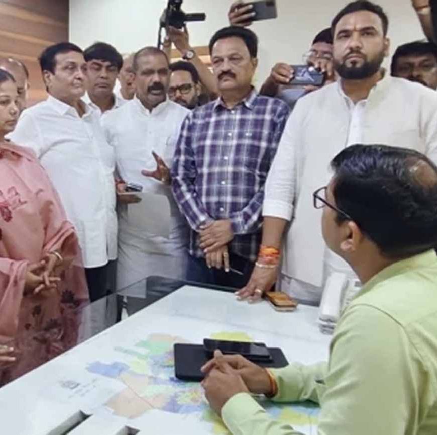 राहुल गांधी के इंदौर कार्यक्रम की तैयारी तेज, नगर निगम से अनुमति लेने पहुंचे कांग्रेस नेता