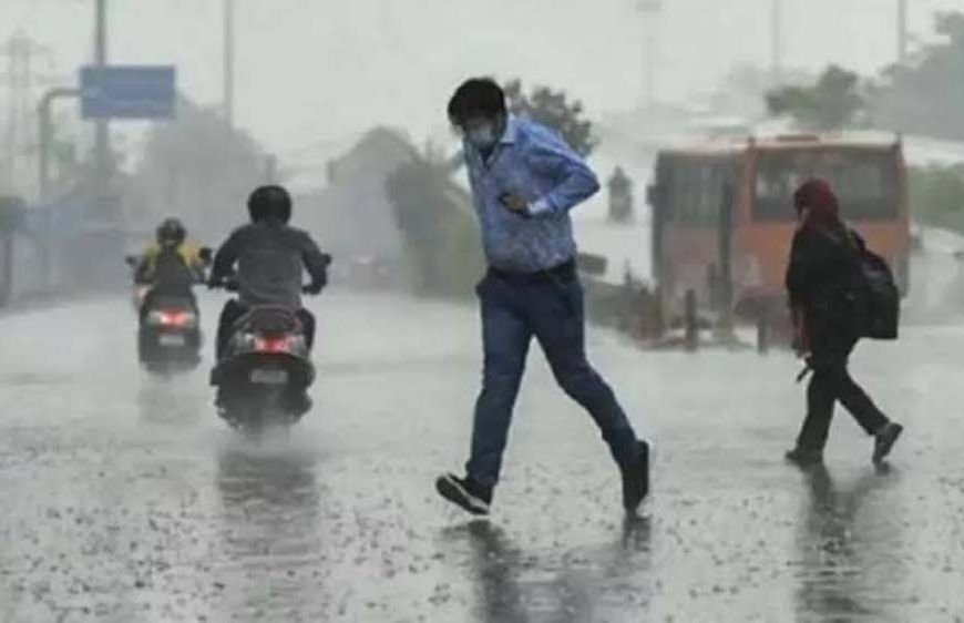 यूपी में 4 सितंबर तक बारिश का अलर्ट, कई जिलों में भारी से बहुत भारी बारिश की चेतावनी