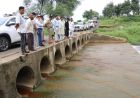 प्रदूषित जल के प्रभाव एवं समाधान के लिए कलेक्टर-एसपी ने किया मेघनगर क्षेत्र का निरीक्षण