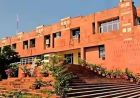 जेएनयू के प्रोफेसर पर दस से अधिक छात्राओं ने यौन उत्पीड़न का गंभीर आरोप लगाया है