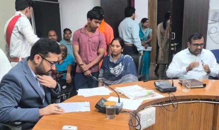 कलेक्टर  लंगेह ने जनदर्शन में सुनी आमजनों की समस्याएं, निराकरण के दिए निर्देश