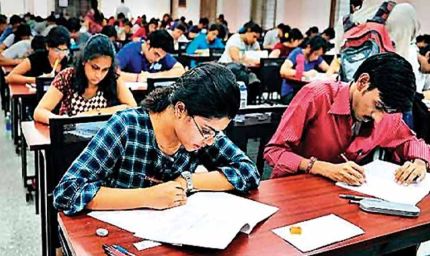 नारायणपुर में छात्रों की पढ़ाई के साथ प्रतियोगी परीक्षाओं की तैयारी पर जोर