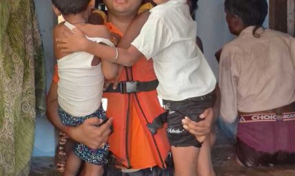 चित्रकूट में मंदाकिनी की बाढ़ में फंसे 150 लोगों को सुरक्षित निकाला, योगी सरकार का राहत तंत्र सतर्क