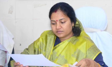 ओड़गी में विकास कार्यों की समीक्षा, मंत्री लक्ष्मी राजवाड़े ने अधिकारियों को दिए गुणवत्ता और समयबद्धता के निर्देश