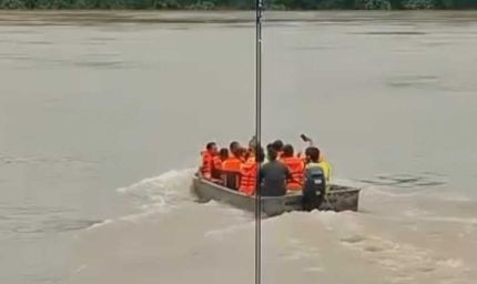 जबलपुर के गौरीघाट में होमगार्ड्स की मोटरबोट डूबी, इंजन खराब होने से नाव में भरा पानी