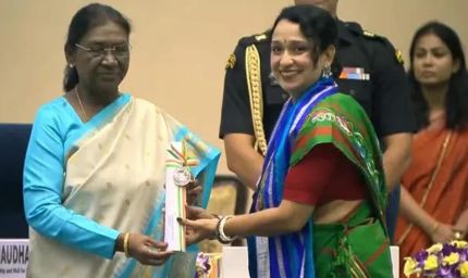 धनबाद की मुनमुन भट्टाचार्य को राष्ट्रीय शिक्षक पुरस्कार, राष्ट्रपति द्रौपदी मुर्मु ने किया सम्मानित