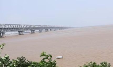बिहार में बाढ़ का बढ़ा खतरा, गांधीघाट पर 4 घंटे में 10 सेंटीमीटर चढ़ा गंगा का पानी