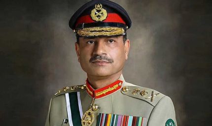पाकिस्तान में बदला सैन्य ढांचा, अब ‘एक कमांडर-तीन सेनाएं’; असीम मुनीर के हाथों में बड़ी ताकत