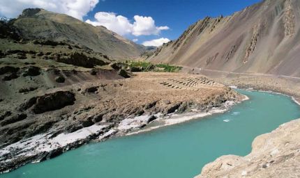 सिंधु नदी पर भारत का बड़ा दांव, लद्दाख में बना रॉक चेक डैम; पाकिस्तान की बढ़ी टेंशन