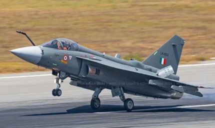 तेजस को मिला ‘बाहुबली’ इंजन, GE Aerospace ने HAL को सौंपे 3 F404-IN20 इंजन; बढ़ेगी लड़ाकू ताकत