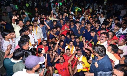 रायपुर : उप मुख्यमंत्री एवं कवर्धा विधायक विजय शर्मा कवर्धा में आयोजित दही हांडी उत्सव में हुए शामिल