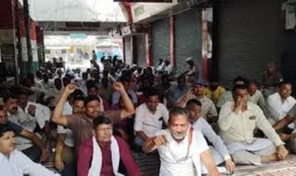 हरियाणा में सफाई कर्मचारियों की हड़ताल जारी, सरकार 30 कर्मचारियों की सेवाएं खत्म करने की तैयारी में