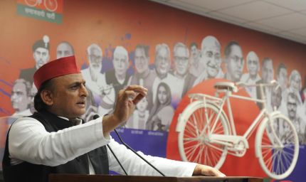 सपा सरकार में बाबू जगदेव कुशवाहा की प्रतिमा लगेगी, अखिलेश यादव का बड़ा वादा