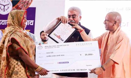 योगी सरकार की नीतियों से यूपी का वस्त्र उद्योग नई ऊंचाइयों पर: राकेश सचान