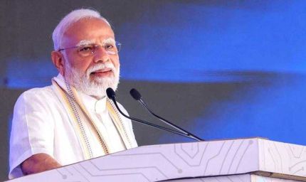 PM मोदी का कांग्रेस पर हमला, बोले- हमने 50 हजार रेल कोच बनाए, कांग्रेस 10 साल में 50 हजार टॉयलेट भी नहीं बना पाई