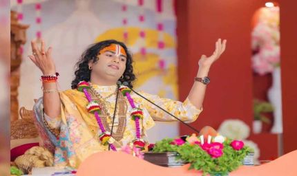 अनिरुद्धाचार्य की 'लव क्लास', विवाह-प्रेम और परिवार की उलझनों पर दिया खास मार्गदर्शन