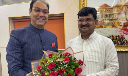अल्पसंख्यक आयोग के अध्यक्ष  मोहसिन रज़ा ने प्रदेश संगठन महामंत्री  धर्मपाल सिंह जी से की भेंट