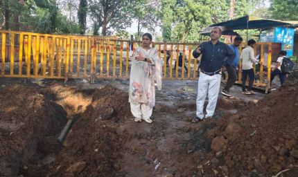 मुख्य नगर पालिका अधिकारी ने सीसी रोड निर्माण कार्य का किया निरीक्षण