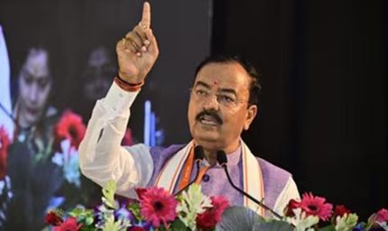 प्रयागराज में डिप्टी सीएम केशव प्रसाद मौर्य ने 2027 के चुनाव को लेकर अधिवक्ताओं को दिया बड़ा बयान