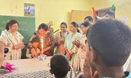एकलव्य विद्यालय के बच्चों संग डॉ वर्णिका ने मनाया प्रधानमंत्री जी का जन्मदिन