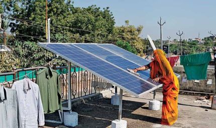 योगी सरकार के योजनाबद्ध प्रयास से प्रधानमंत्री सूर्य घर योजना से रोशन हो रहे यूपी के 8.25 लाख घर