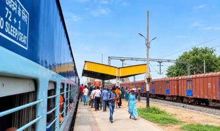 पटना में सनसनीखेज वारदात, 19 वर्षीय युवक ने 15 वर्षीय किशोरी को चलती ट्रेन से फेंका