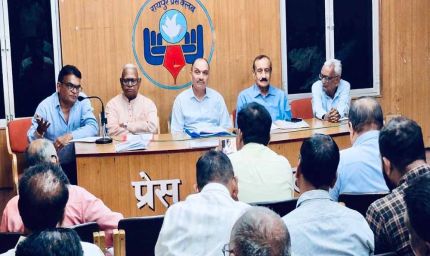 पेंशन बंद होने से प्राध्यापक परेशान, बोले- ‘हमने देश सेवा के लिए विद्यार्थी तैयार किए, अब रोटी को मोहताज’