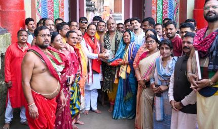 भगवान लिंगराज के दर्शन कर मुख्यमंत्री  विष्णु देव साय ने की प्रदेश की सुख-समृद्धि और खुशहाली की कामना
