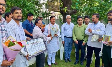 स्टाइपेंड वृद्धि को लेकर मध्यप्रदेश के इंटर्न डॉक्टरों ने