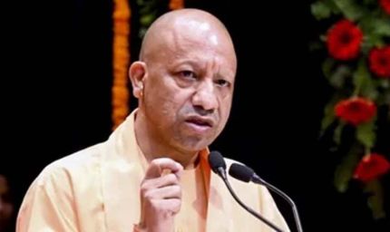 सीएम योगी सख्त, बोले- छोटी घटनाओं पर भी DM-SP तुरंत मौके पर पहुंचें