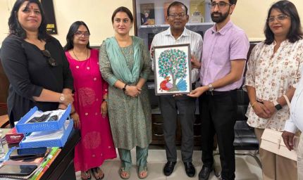 पीआईबी भोपाल के नेतृत्व में जम्मू पहुंचे पत्रकारों के अध्ययन दल ने जम्मू की पीआईबी निदेशक सुनेहा जलाली से की भेंट