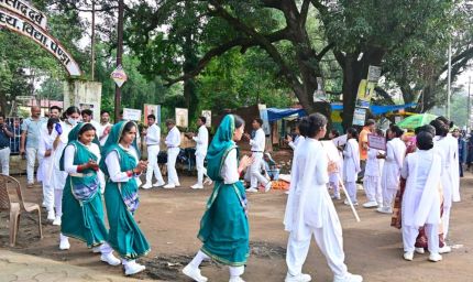 सेवा संकल्प अभियान के तहत नुक्कड़ नाटक और रंगोली से विद्यार्थियों ने दिया जागरूकता एवं राष्ट्र निर्माण का संदेश