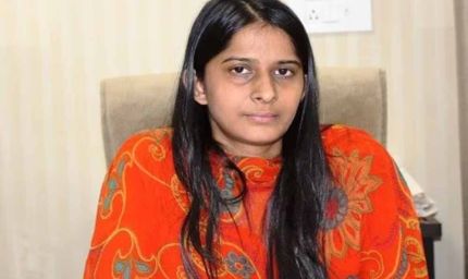 MBBS एंट्रेंस में टॉप, फिर UPSC में रैंक 1, शेना अग्रवाल की प्रेरक कहानी