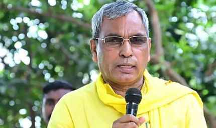चुनाव हुआ नहीं, सपा में बंटने लगे मंत्री पद, राजभर ने अखिलेश पर कसा तंज