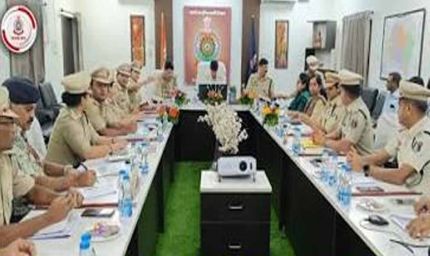 DGP अरुण देव गौतम जगदलपुर पहुंचे, बस्तर की सुरक्षा व्यवस्था पर बनेगी रणनीति