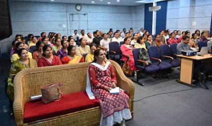 गणित के डर को आकर्षण में बदलने गतिविधि आधारित शिक्षण पर शिक्षकों को मिला व्यावहारिक प्रशिक्षण