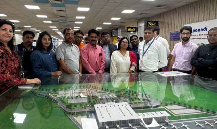 भोपाल से आए मीडिया दल ने जम्मू विमानतल के आधुनिकीकरण और विस्तार की जानकारी ली