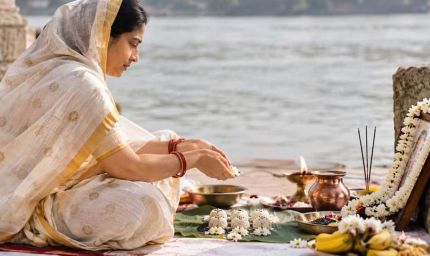 क्या महिलाएं कर सकती हैं श्राद्ध और पिंडदान? गरुड़ पुराण में बताए गए हैं ये नियम