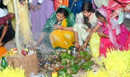 करमा पूजा में शामिल हुईं मंत्री लक्ष्मी राजवाड़े, प्रकृति, संस्कृति और लोकपरंपराओं के संरक्षण का दिया संदेश