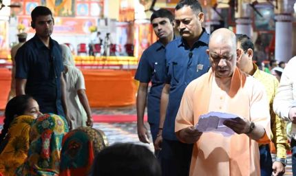 कब्जामुक्त कराएं जमीन, दबंगों को सिखाएं कानूनी सबक: मुख्यमंत्री