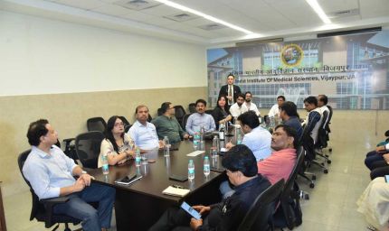 पत्र सूचना कार्यालय, भोपाल के  नेतृत्व में जम्मू गए पत्रकारों के अध्ययन दल ने  अखिल भारतीय आयुर्विज्ञान संस्थान (एम्स), विजयपुर  का दौरा