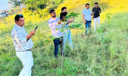 महिलाओं ने संवारा हरित अभियान, 2170 पौधों की अब जियो ट्रैकिंग से होगी निगरानी
