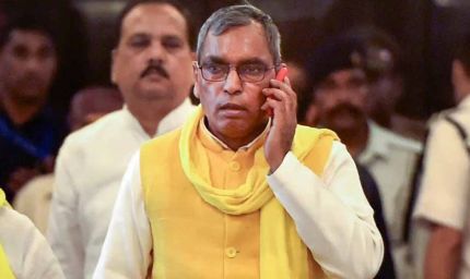 ‘दलित-पिछड़ों को अछूत मानते हैं अखिलेश’, ओमप्रकाश राजभर ने सपा की रथयात्रा पर साधा निशाना