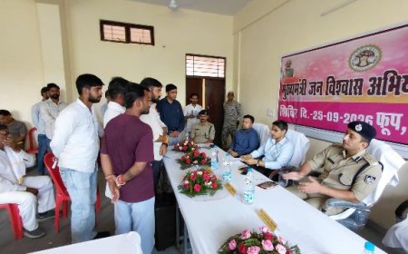 फूप में आयोजित जन-विश्वास शिविर में कलेक्टर ने सुनीं लोगों की समस्याएं