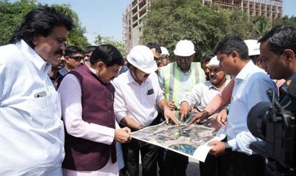 मुख्यमंत्री डॉ. यादव ने लोक नि.वि. विभाग द्वारा निर्मित की जा रही सड़क का किया निरीक्षण