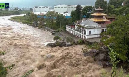 नेपाल में भारी बारिश और तूफान से तबाही, बाढ़-लैंडस्लाइड में 21 की मौत