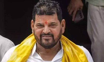 बृजभूषण शरण सिंह को कोर्ट का नोटिस, महिला पहलवानों ने दी बरी होने को चुनौती