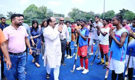 छत्तीसगढ़ हॉकी लीग : चयन ट्रायल के पहले दिन 223 खिलाड़ी उतरे मैदान पर, उप मुख्यमंत्री  अरुण साव ने खिलाड़ियों से की मुलाकात